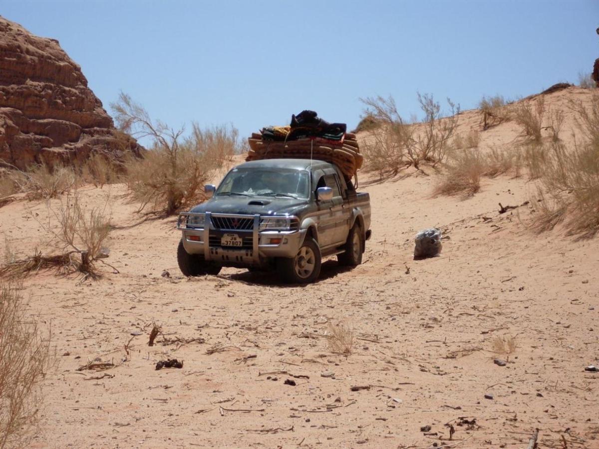 Hotel Zawaideh Desert Camp Wadi Rum Esterno foto