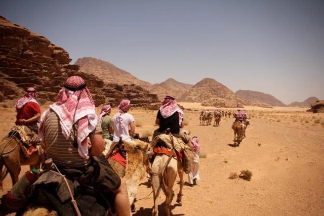 Hotel Zawaideh Desert Camp Wadi Rum Esterno foto