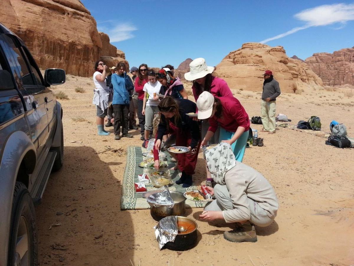 Hotel Zawaideh Desert Camp Wadi Rum Esterno foto