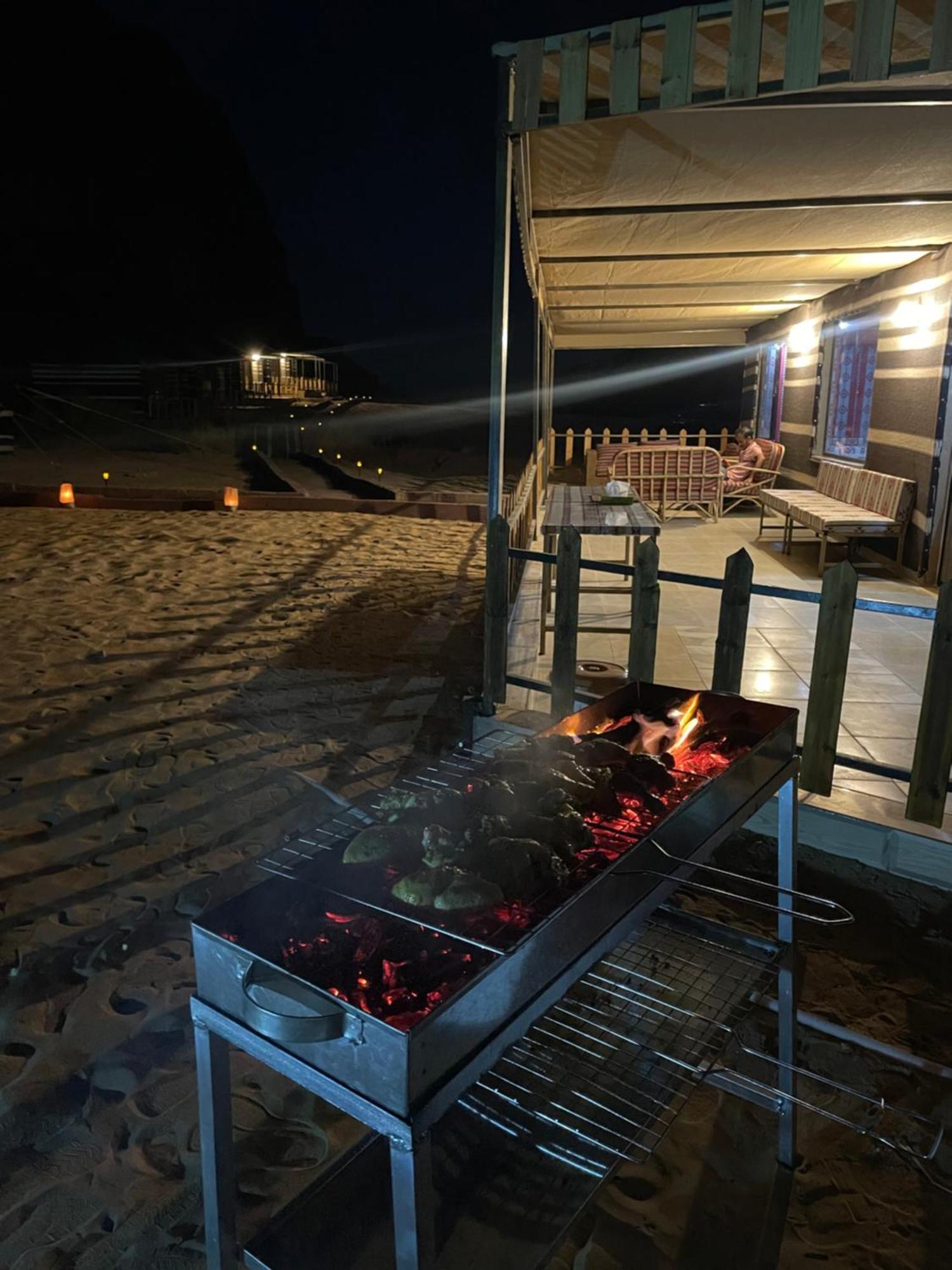 Hotel Zawaideh Desert Camp Wadi Rum Esterno foto