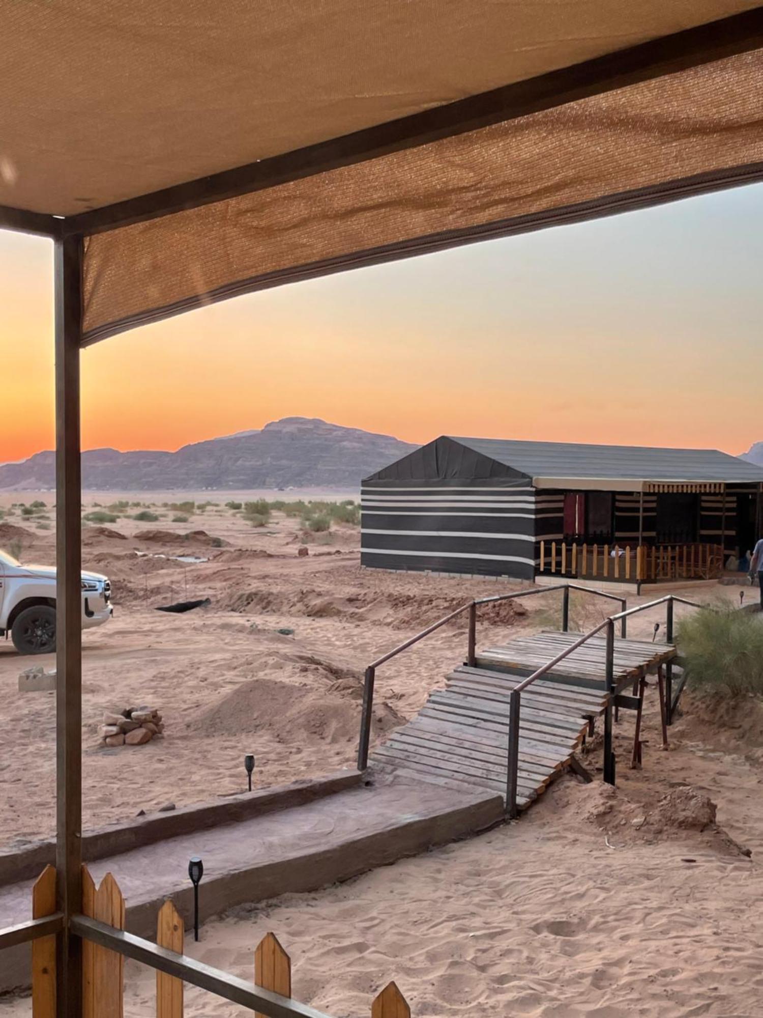 Hotel Zawaideh Desert Camp Wadi Rum Esterno foto