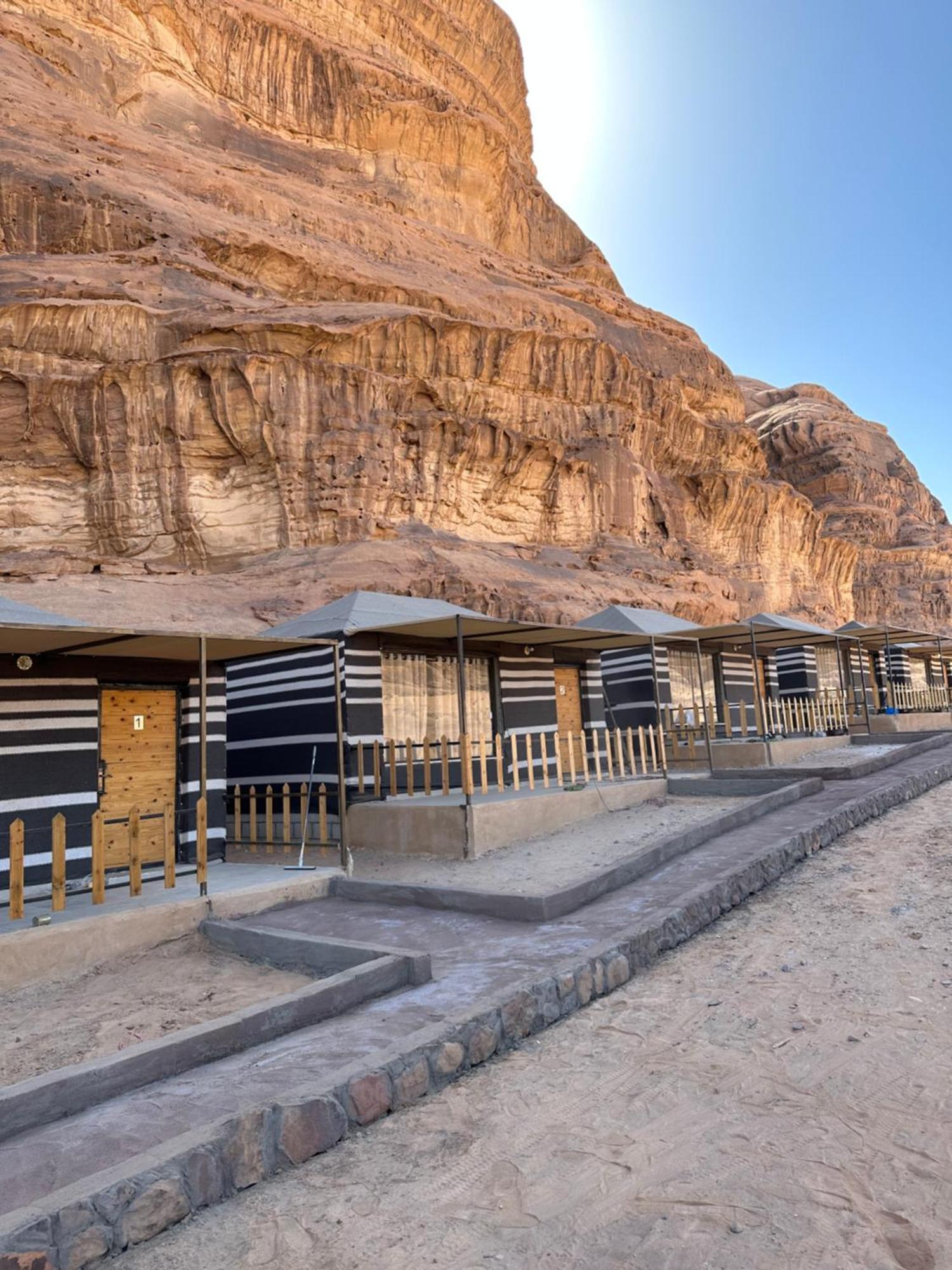 Hotel Zawaideh Desert Camp Wadi Rum Esterno foto